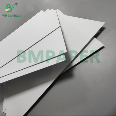 Kertas bergelombang 3 lapis putih untuk lapisan kotak parfum E F Flot 70 x 100cm