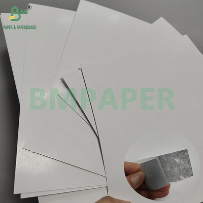 300gm 330gm Putih C2S Glossy Paper Dengan Core Hitam Biru High Stiffness Paper