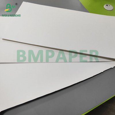 120+120+120g Lembar Kardus Bergelombang Putih Untuk Liner Kosmetik 30 "x 40"