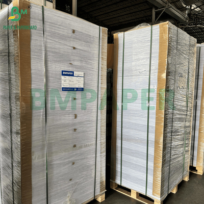 120+120+120g Lembar Kardus Bergelombang Putih Untuk Liner Kosmetik 30 "x 40"