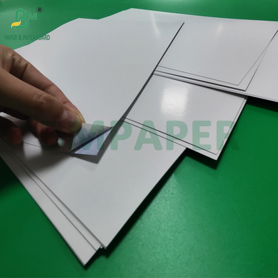 300gm 320gm Blue Core C2S Paper Untuk Kartu 71 x 65cm High Smoothness