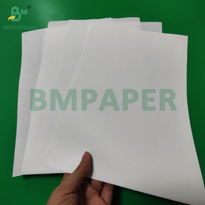 90grs White Kraft Paper Untuk Tas Belanja Pakaian 77 x 110cm Kekuatan Tinggi