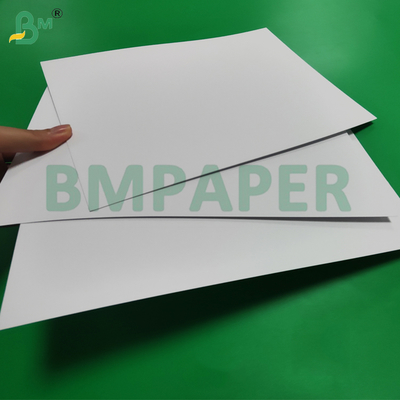 2 Sisi Tidak Dilapisi SBS Solid Bleached Board Untuk Label Garment 400gsm 450gsm