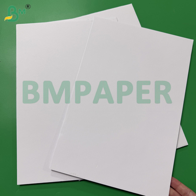 Kedua Sisi Matte Putih Uncoated E Flute Corrugated Board 140g+100g+140g