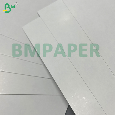 Kertas Permainan Kartu Hitam / Biru Inti Dilapisi Gloss Ganda Kekakuan Tinggi 300gsm 320gsm 50*70cm