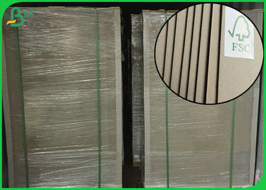 2.2mm 2.4mm Adiabatic Grey Cardboard Sheets Ukuran Disesuaikan Untuk Pengemasan Lembar