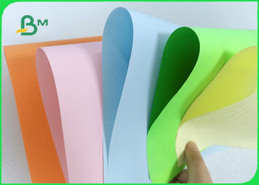 60 70 80gsm Kertas tanpa kayu / Offset Kertas Krim Atau Warna Lain Dalam Gulung